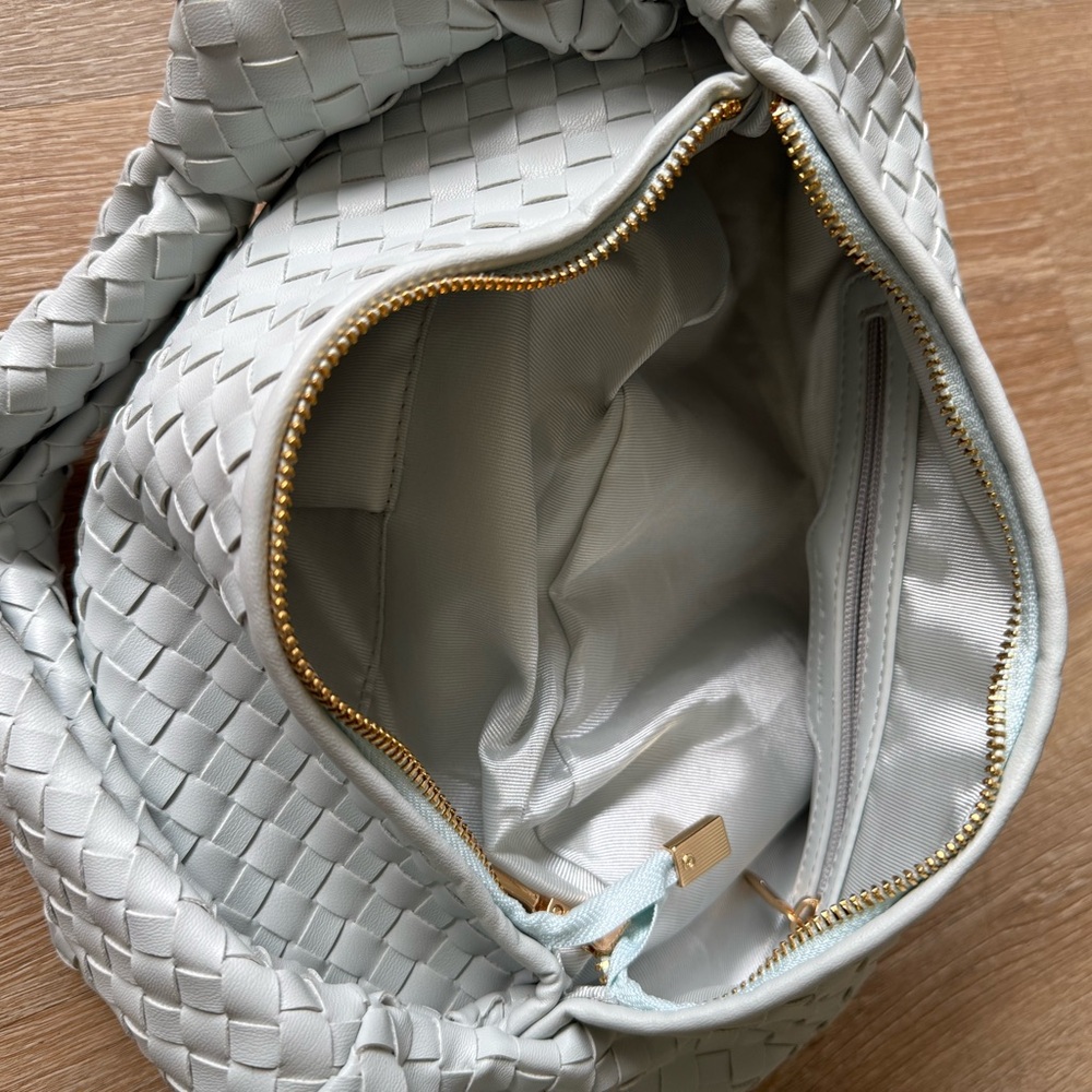 Elegant Woven Melie Bianca Mint Purse Beautiful Stylish Shoulder Bag - Picture 4 of 5